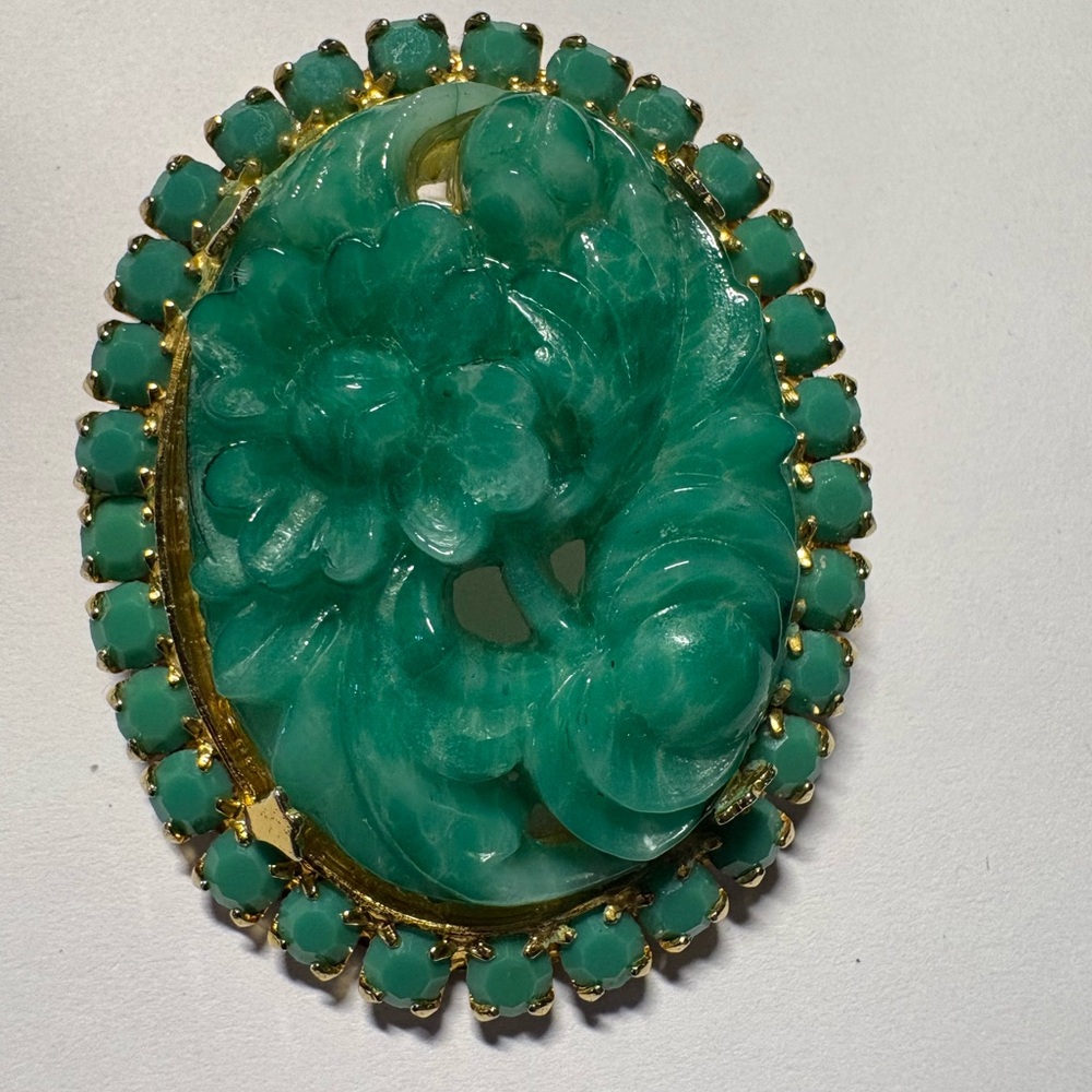 2” Pendant Brooch Chinese Peking Styled Glass Gold Tone Setting Midcentury